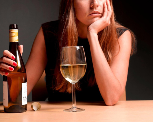 Анонимное лечение женского алкоголизма в Корсакове